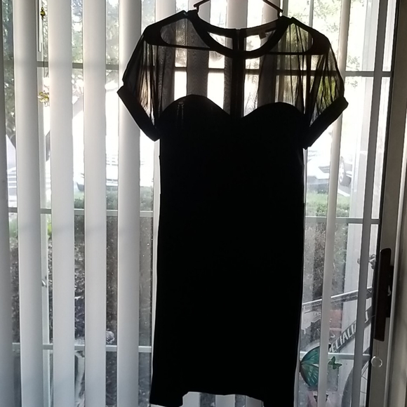 💖NWT ROBBI & NIKKI DRESS - Picture 1 of 6